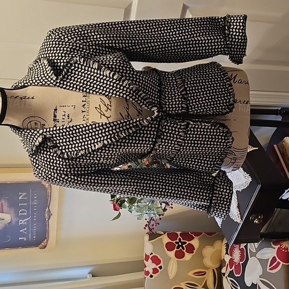 White House Black Market Vintage Black/White Women's Tailored Blazer, Size 2 - Picture 2 of 16